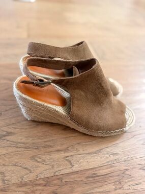 GAP Women's Camel Brown Suede Espadrille Wedge Sandals 10